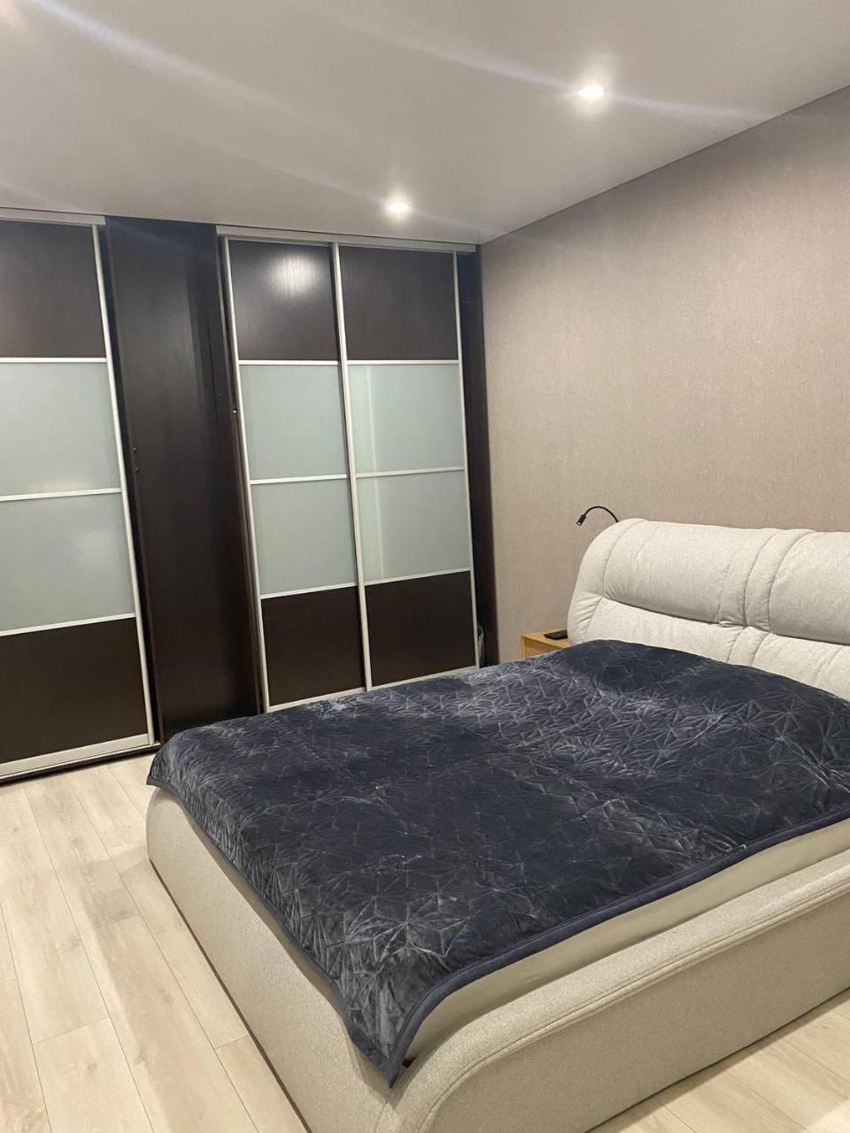 Apartpoltava Двокімнатні Апартаменти З Джакузі Біля Листопаду Eksteriør bilde