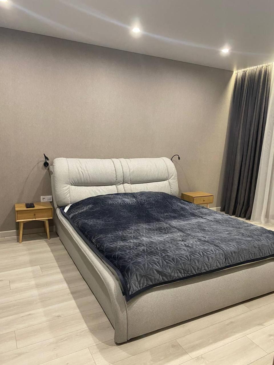 Apartpoltava Двокімнатні Апартаменти З Джакузі Біля Листопаду Eksteriør bilde